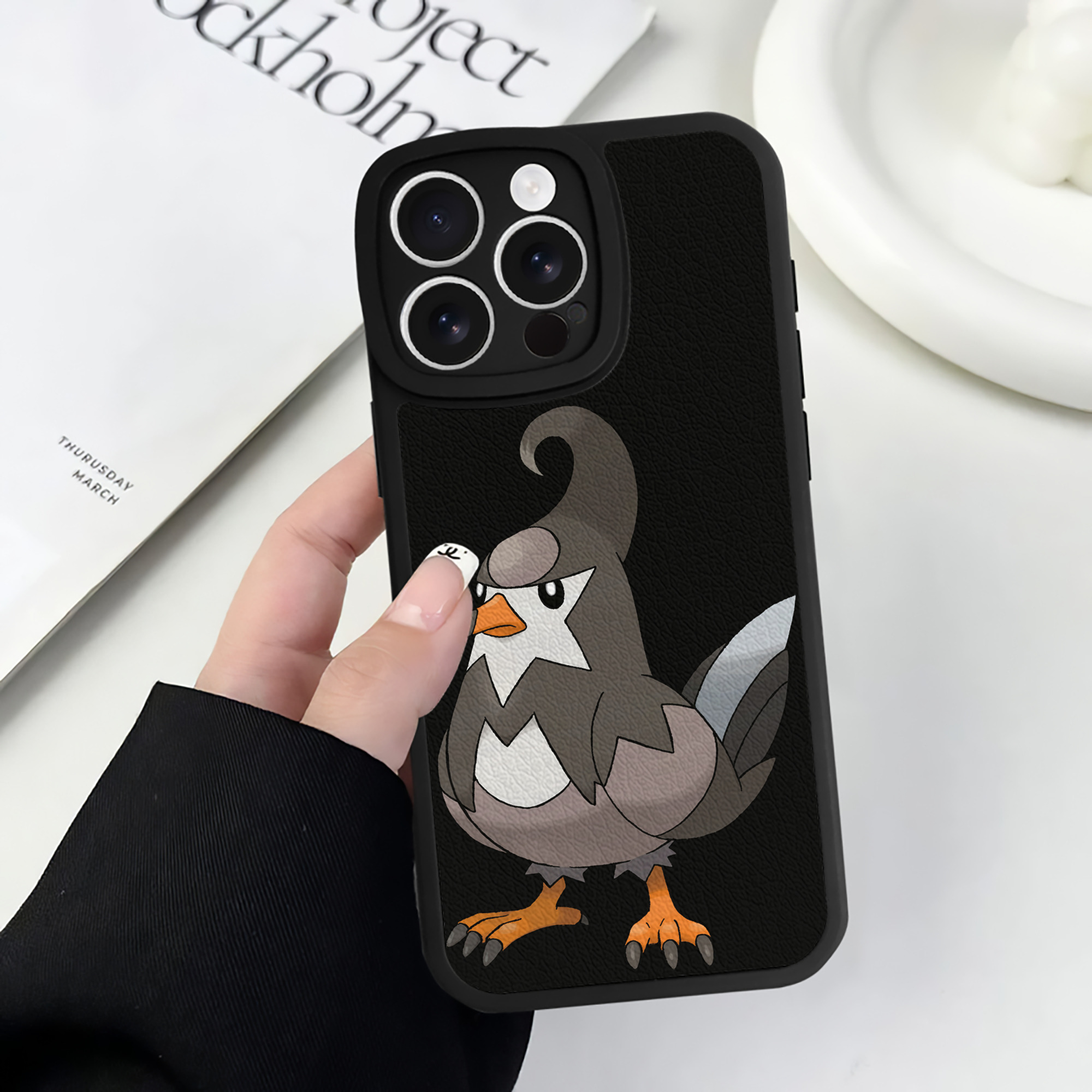 （画像用） ポケットモンスター Pokémon 【iPhone 16シリーズ対応】シリコンスマホケース（レザー調） 材質：シリコン
